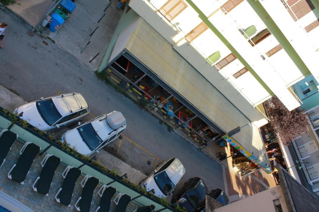Residence Le Vele Cattolica Buitenkant foto